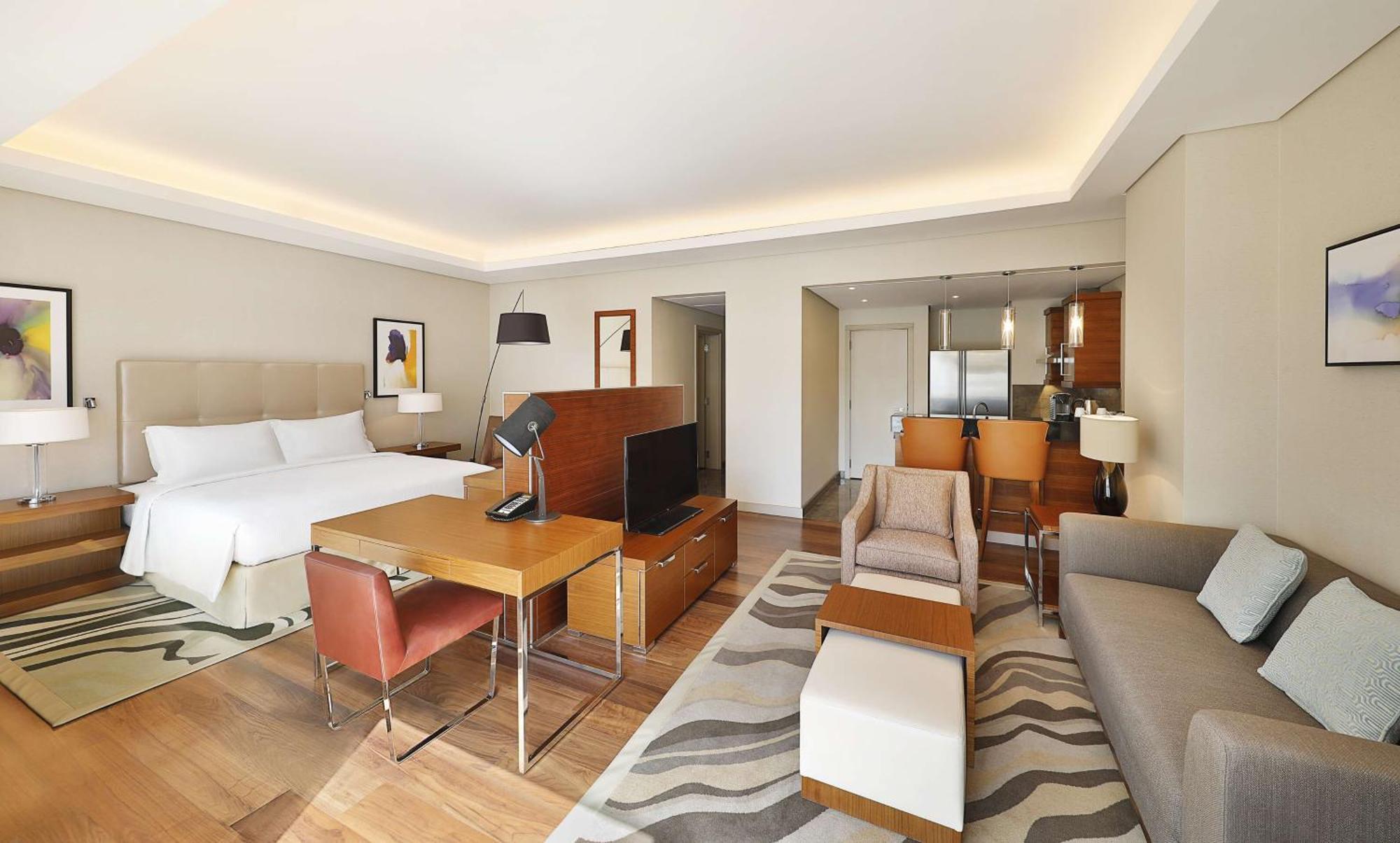Hilton & Residences Hotel