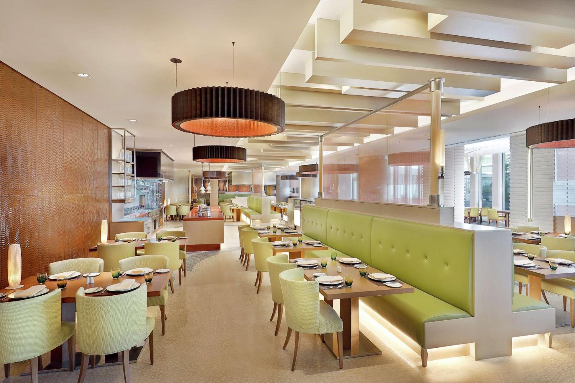 Hilton & Residences 5* Riyadh