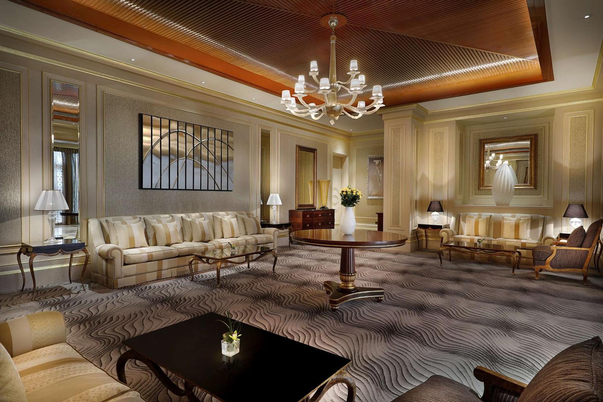 Hotel Hilton & Residences